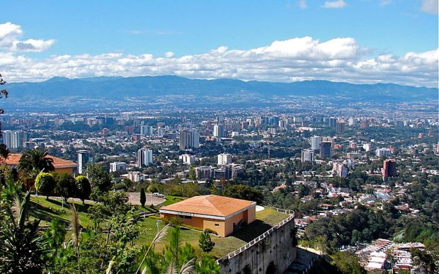 800px-Guatemala_City_(663)