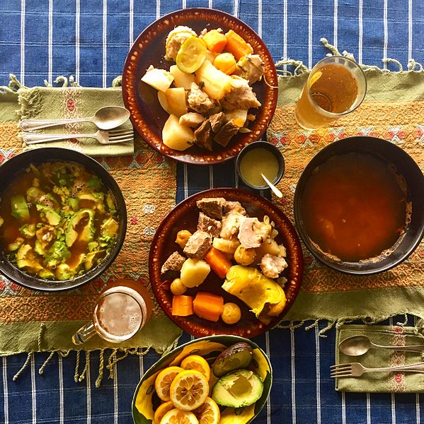 Cocido,_o_caldo_de_res